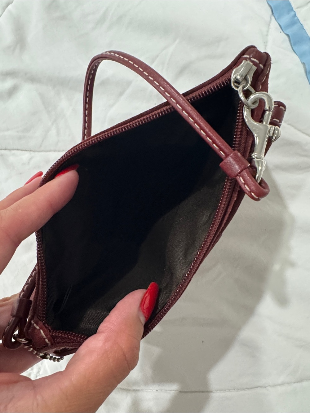 COACH NEW WITHOUT TAGS Women's Suede Wristlet Clutch - Burgundy - Picture 4 of 4